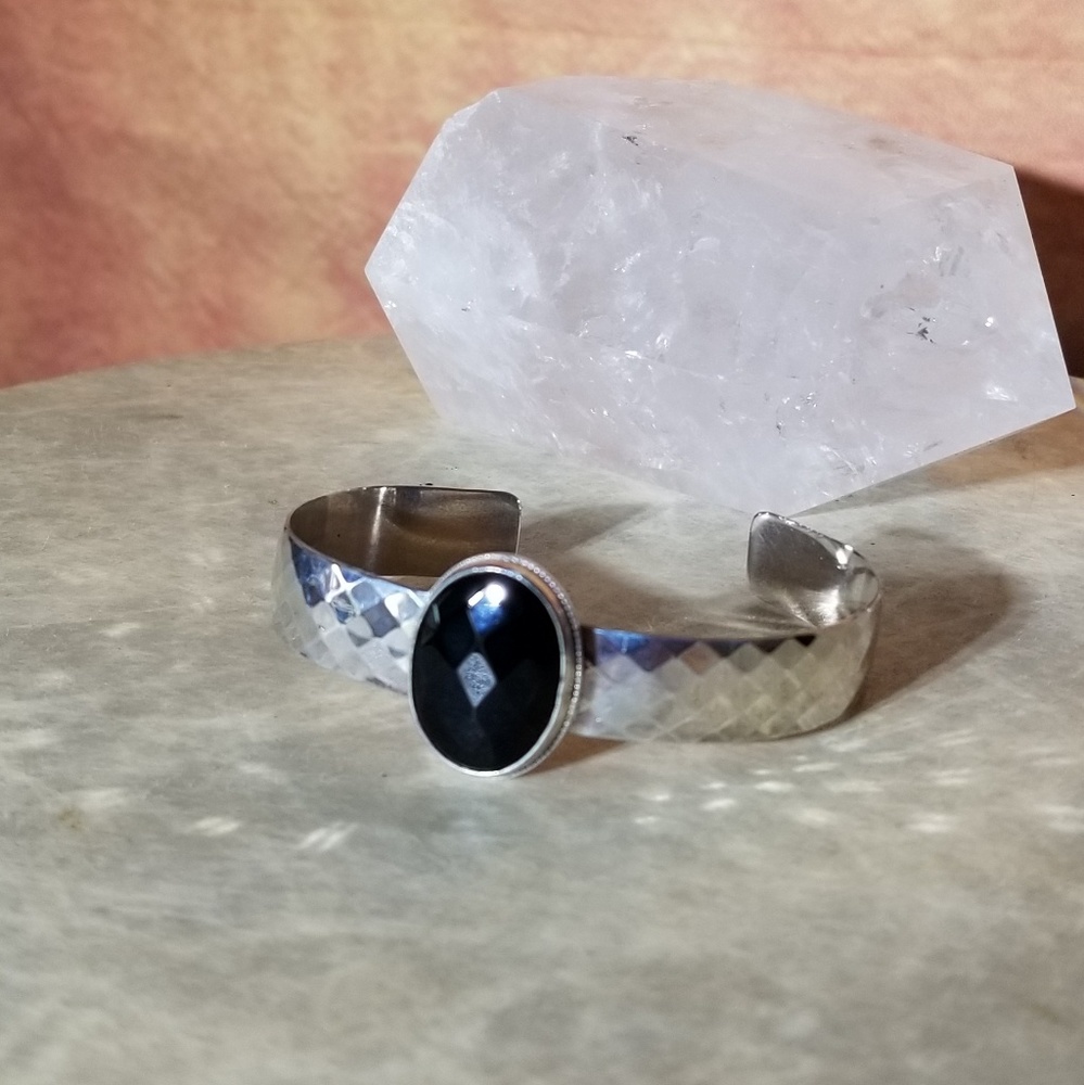 Sterling Silver cuff Bracelet with Onyx